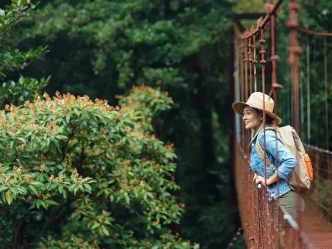 mulher na ponte