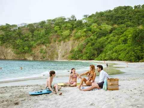 família na praia