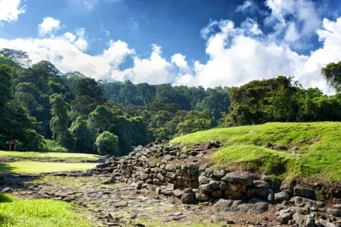 Sítio arqueológico de Guayabo. Ruínas pré-colombianas perto do vulcão Turrialba, Costa Rica