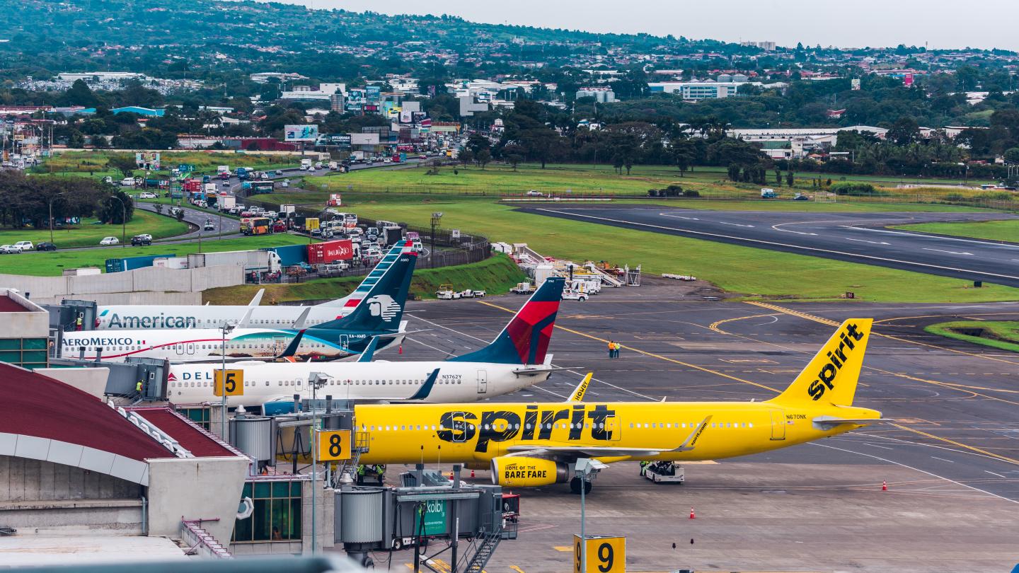 Aviões no Aeroporto Juan Santamaria