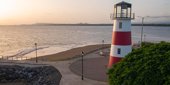 Puntarenas_Lighthouse_Faro_1.jpg